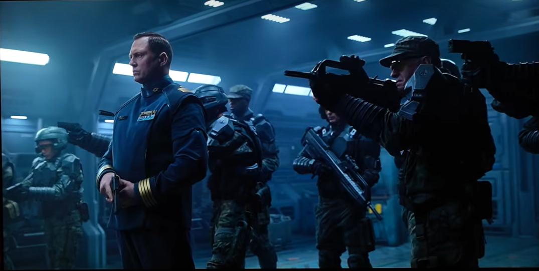 选择投影仪还是选激光电视机,98寸巨幕彩电