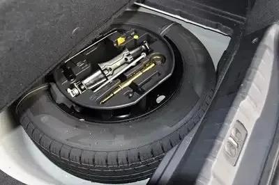 关于汽车胎压你真的了解吗,关于汽车备胎的基础知识