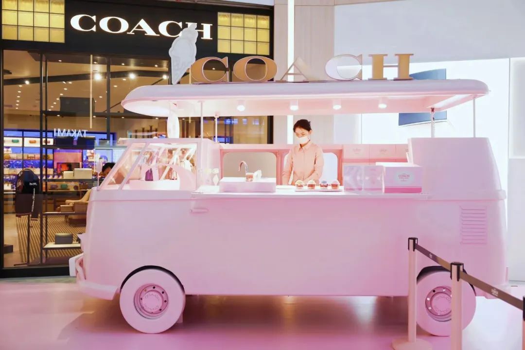 COACH Tabby Shop系列全球快闪店合集