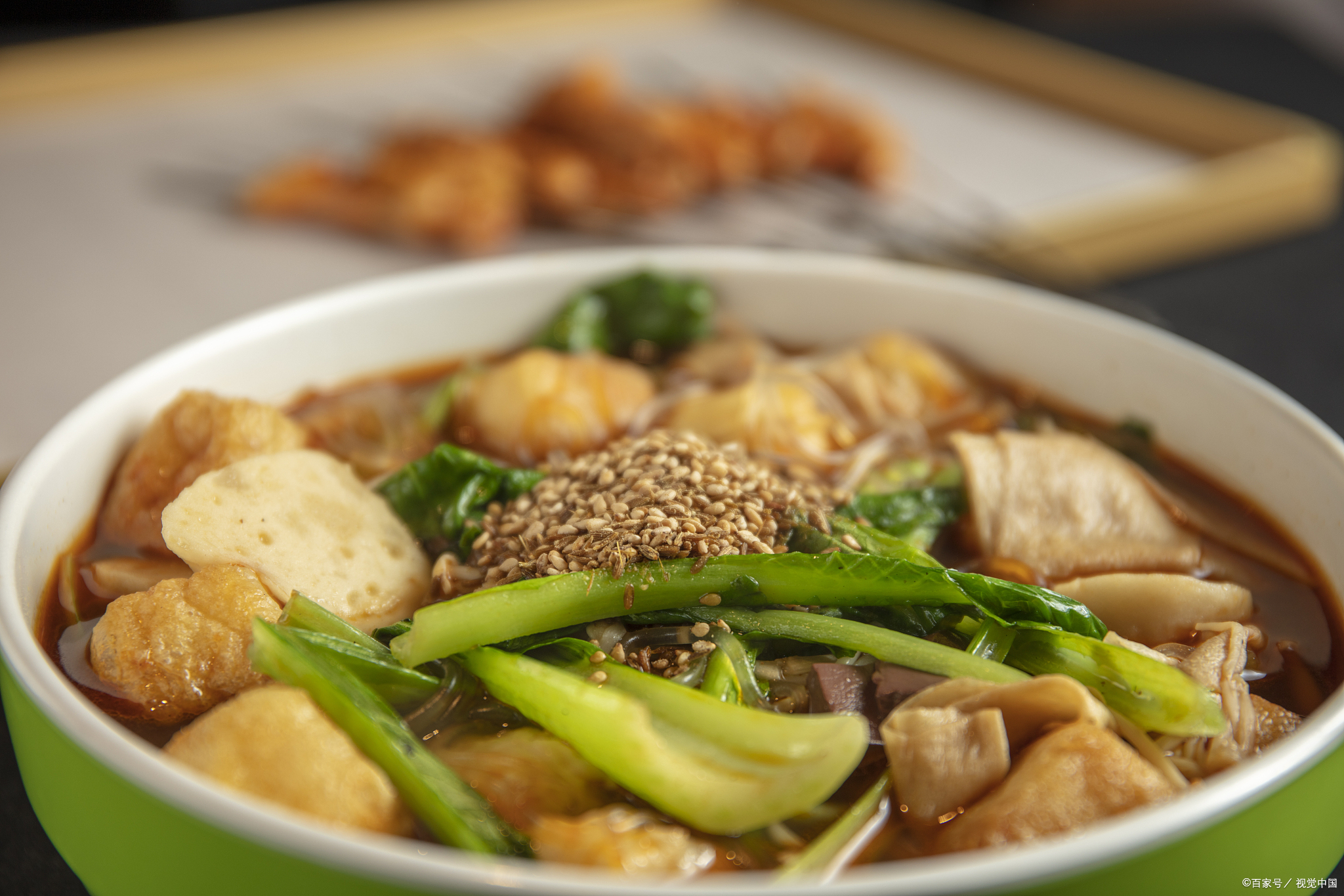 十元一碗麻辣烫还能挣钱吗,十元一碗的麻辣烫能挣钱吗