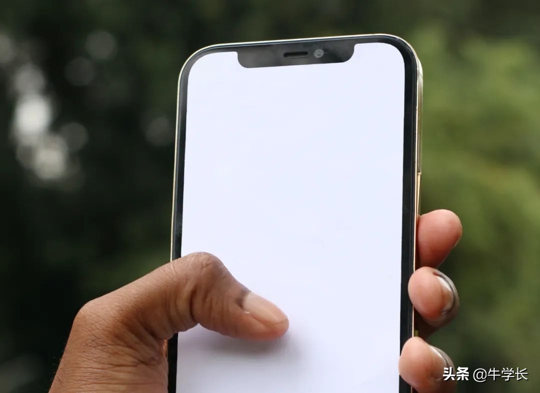 真我手机黑屏死机怎么强制性重启,强制重启iphone