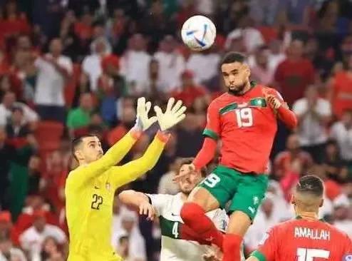 c罗世界杯背影照片,c罗世界杯背影