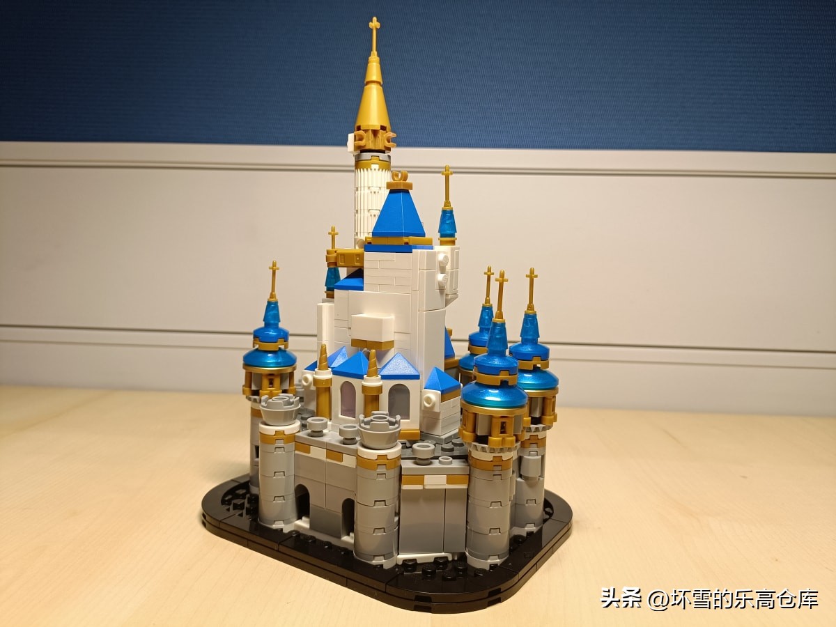 乐高新迪士尼城堡开箱,乐高新老两款迪士尼城堡组合