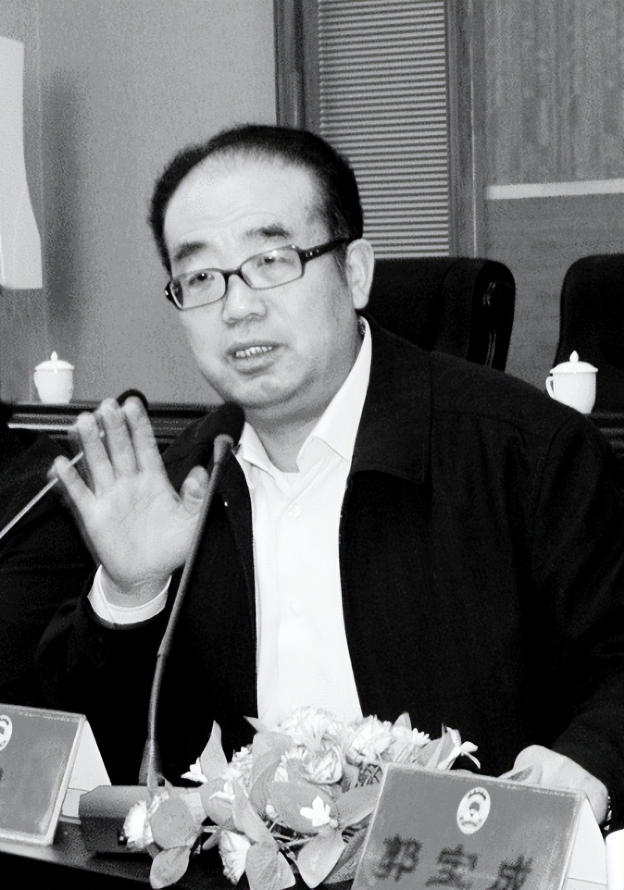 “免费医疗”还能推行下去吗？一网红县委书记刚刚被查！