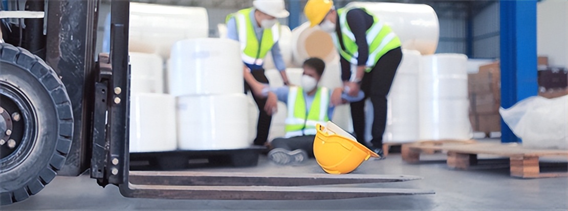 叉车工如何预防安全事故的发生,叉车操作过程事故类型及预防措施