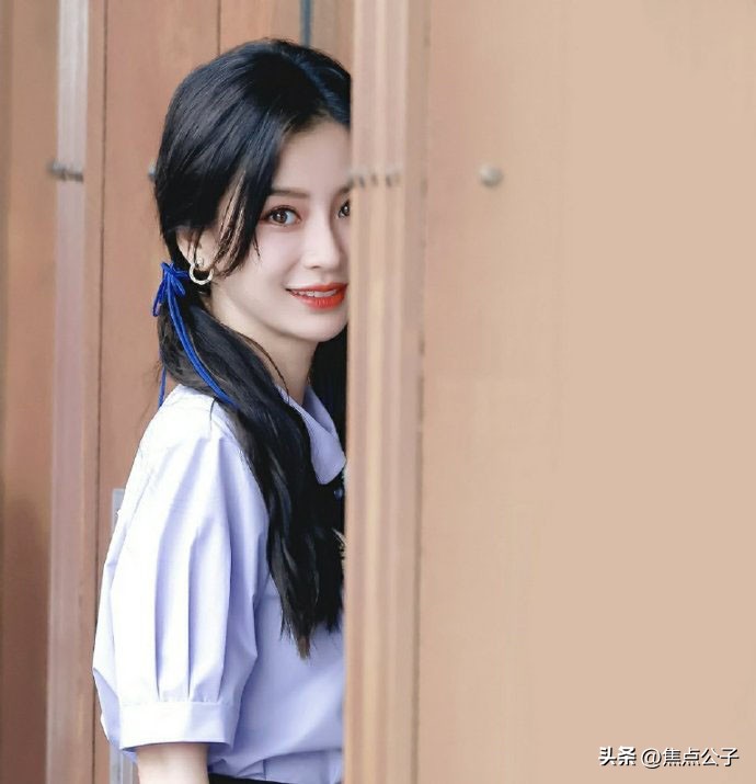 跑男杨颖蔡徐坤同台,跑男现场蔡徐坤杨颖