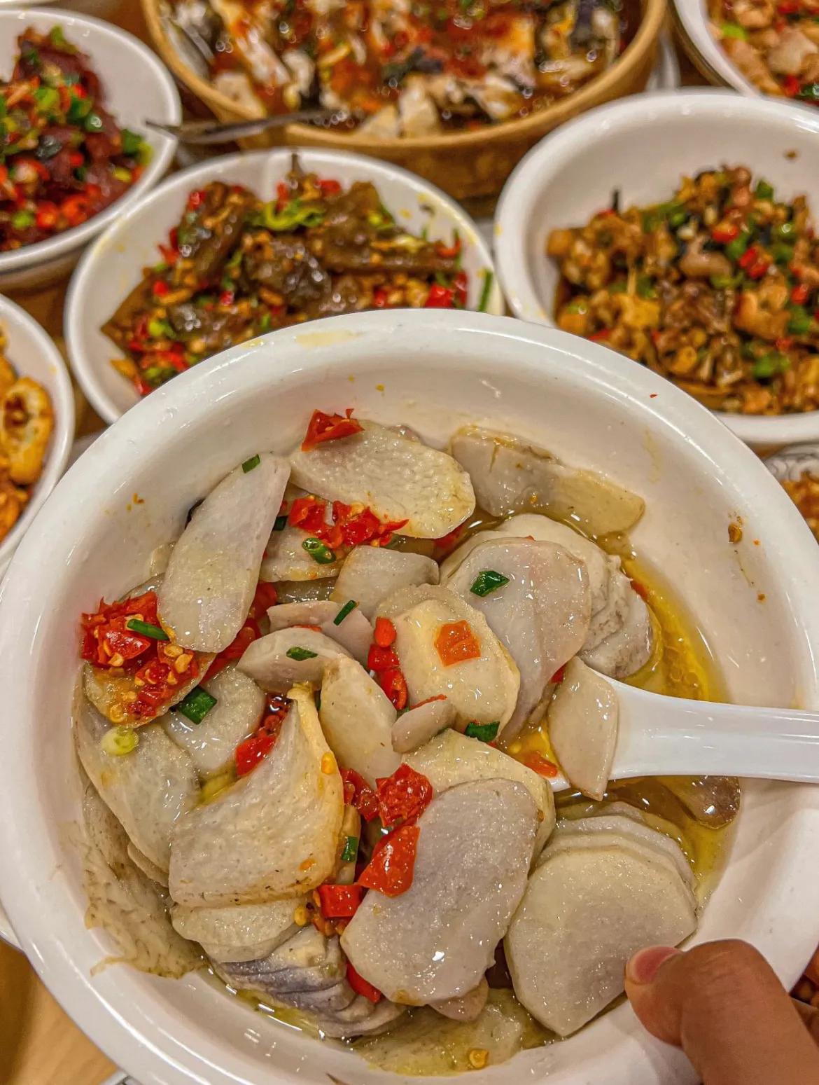 武汉就能吃到的笨萝卜同款湘菜馆子，长沙妹子来了都说好