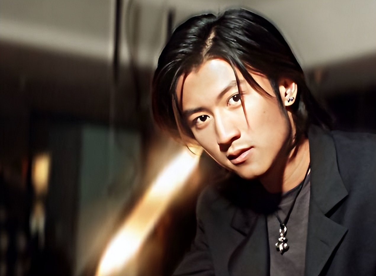 从“女神”到“撒谎精”，名与利再也救不了张柏芝了