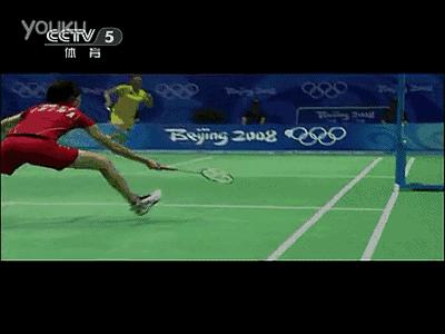 劈吊和劈杀用的是正手还是反手,正手劈吊劈杀慢动作分解