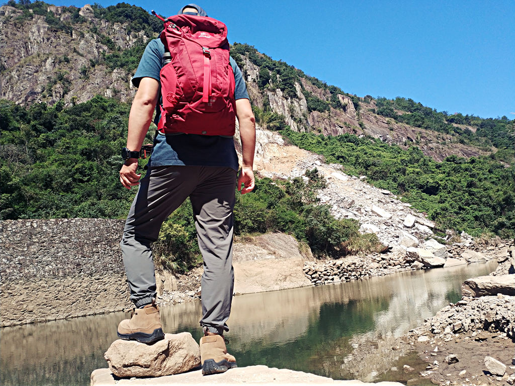 遨游仕t3徒步鞋有多重,遨游仕l3测评