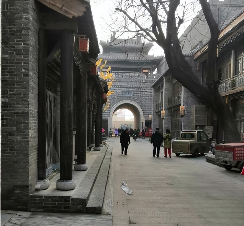 自古英雄出少年，这个城市专出美女，还被誉为“小北京”