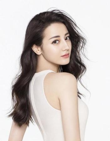 一出道就大方承认整容,出道就被逼着整容