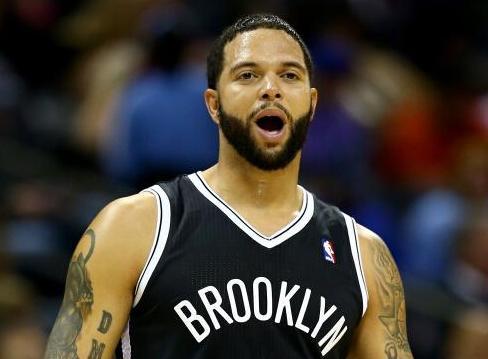 老詹拿10000助攻有多强,老詹生涯助攻纪录