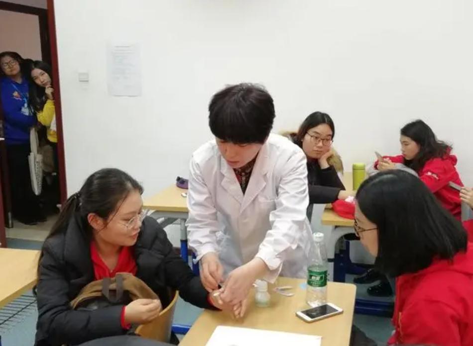 中医药临床医学专业排名,临床中医学专业排名前十的大学