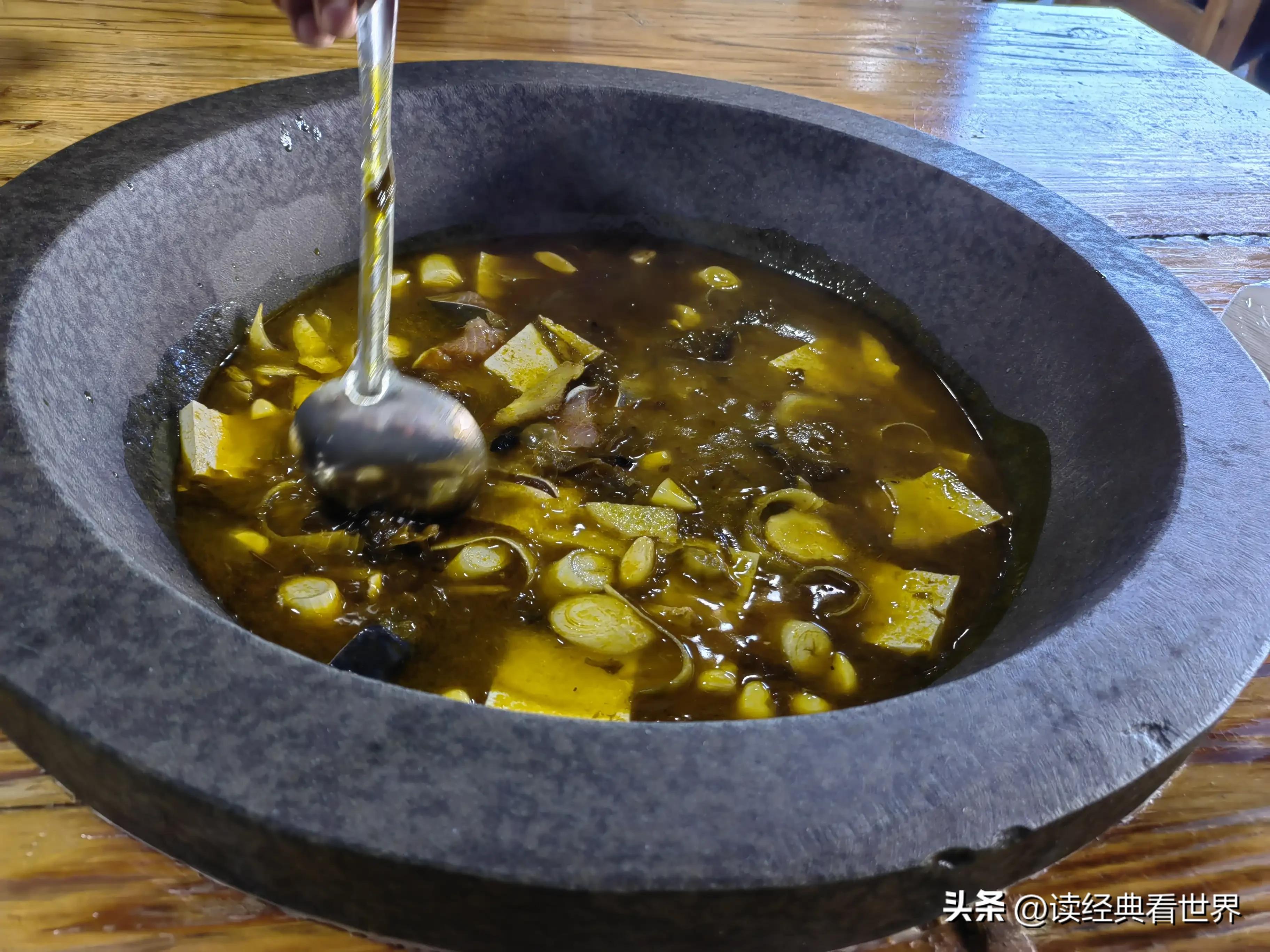 泸沽湖蒸汽石锅鱼品种,泸沽湖的蒸汽石锅鱼