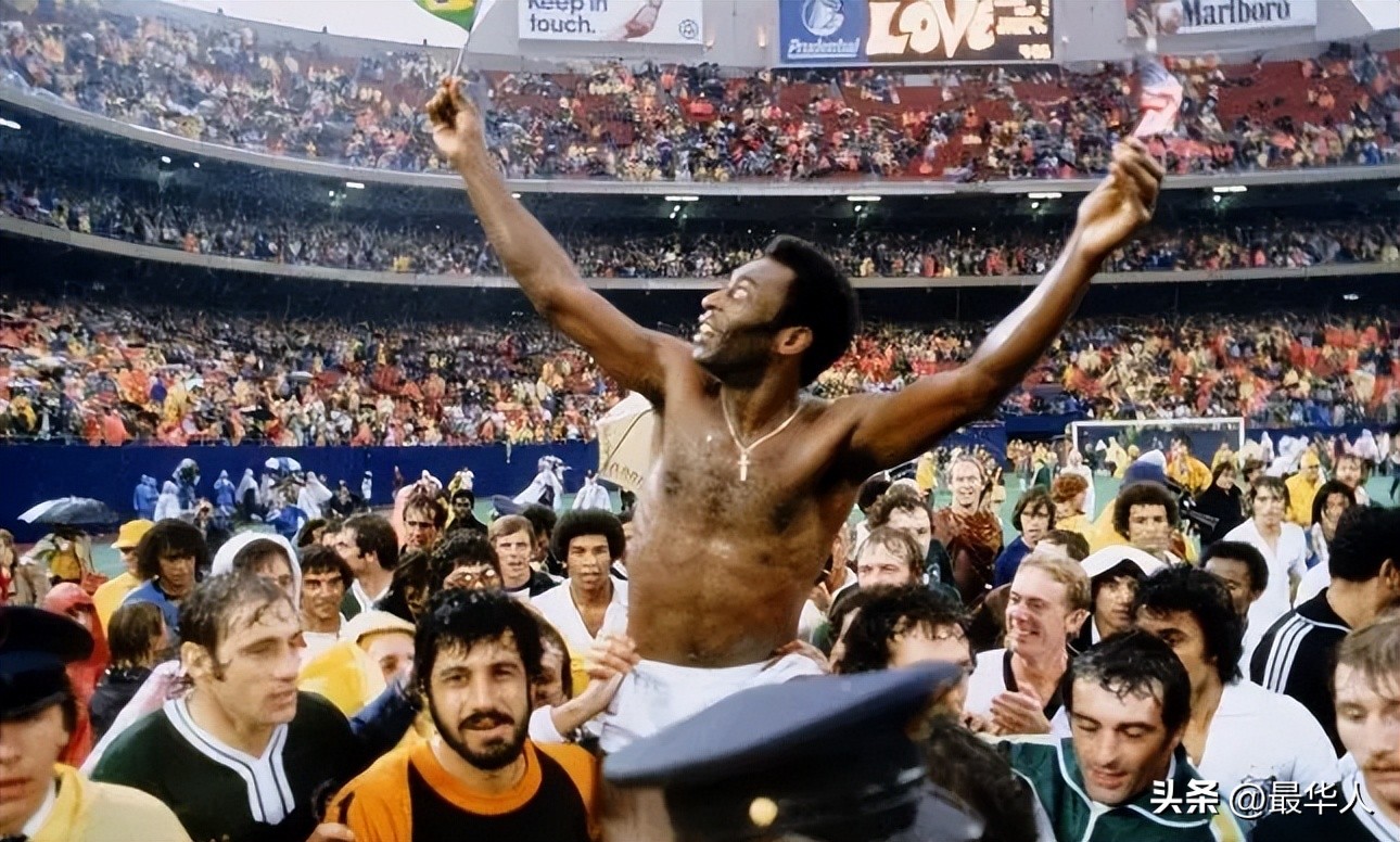 贝利球王哪一年去世的,球王贝利的三次世界杯