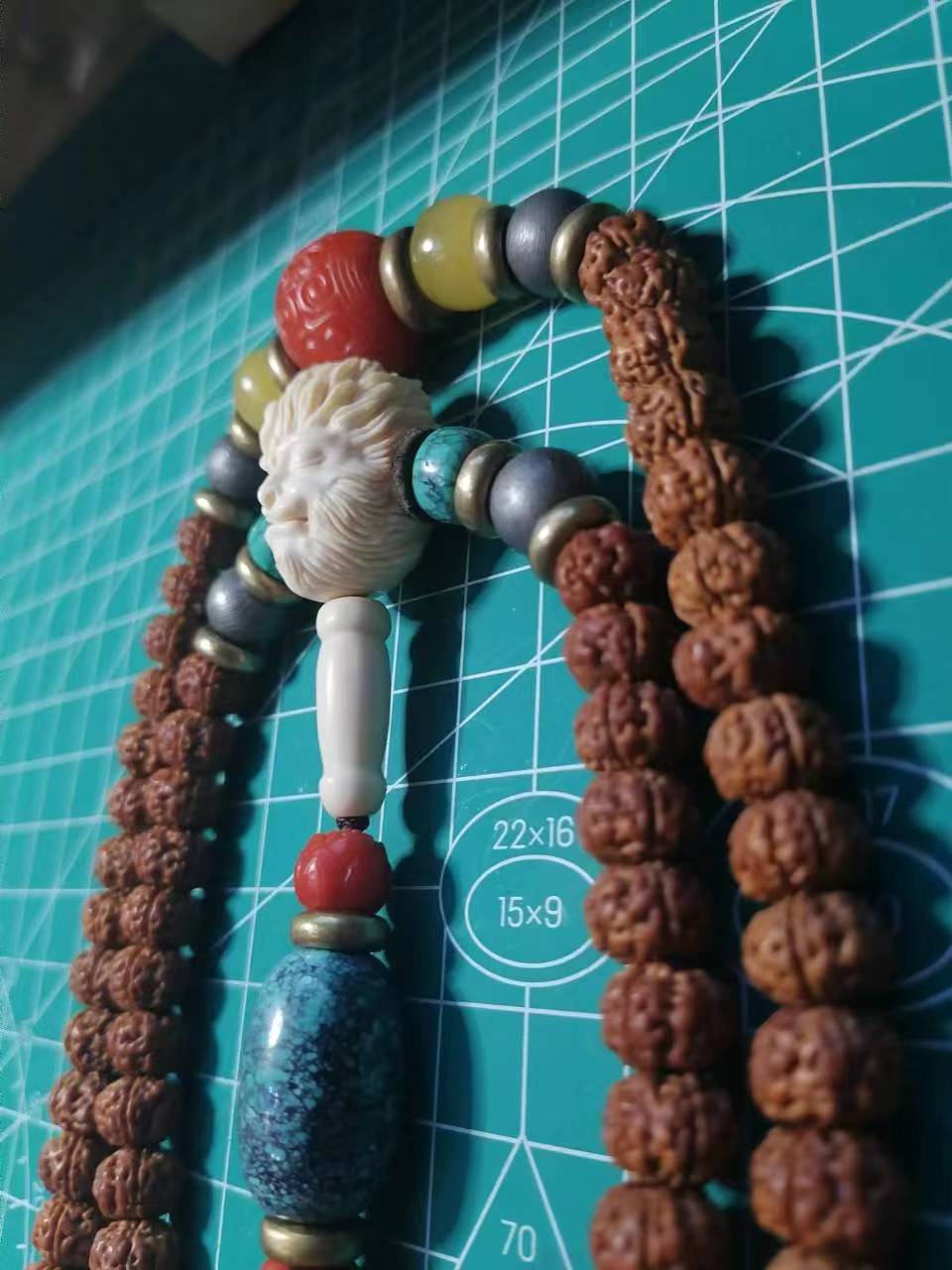 如何识别一条手串珠的好坏,怎么样识手串珠的好坏