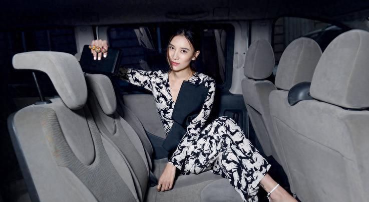 狂热激情：私交纷争，戏中换爱，浪姐宋佳大揭秘！