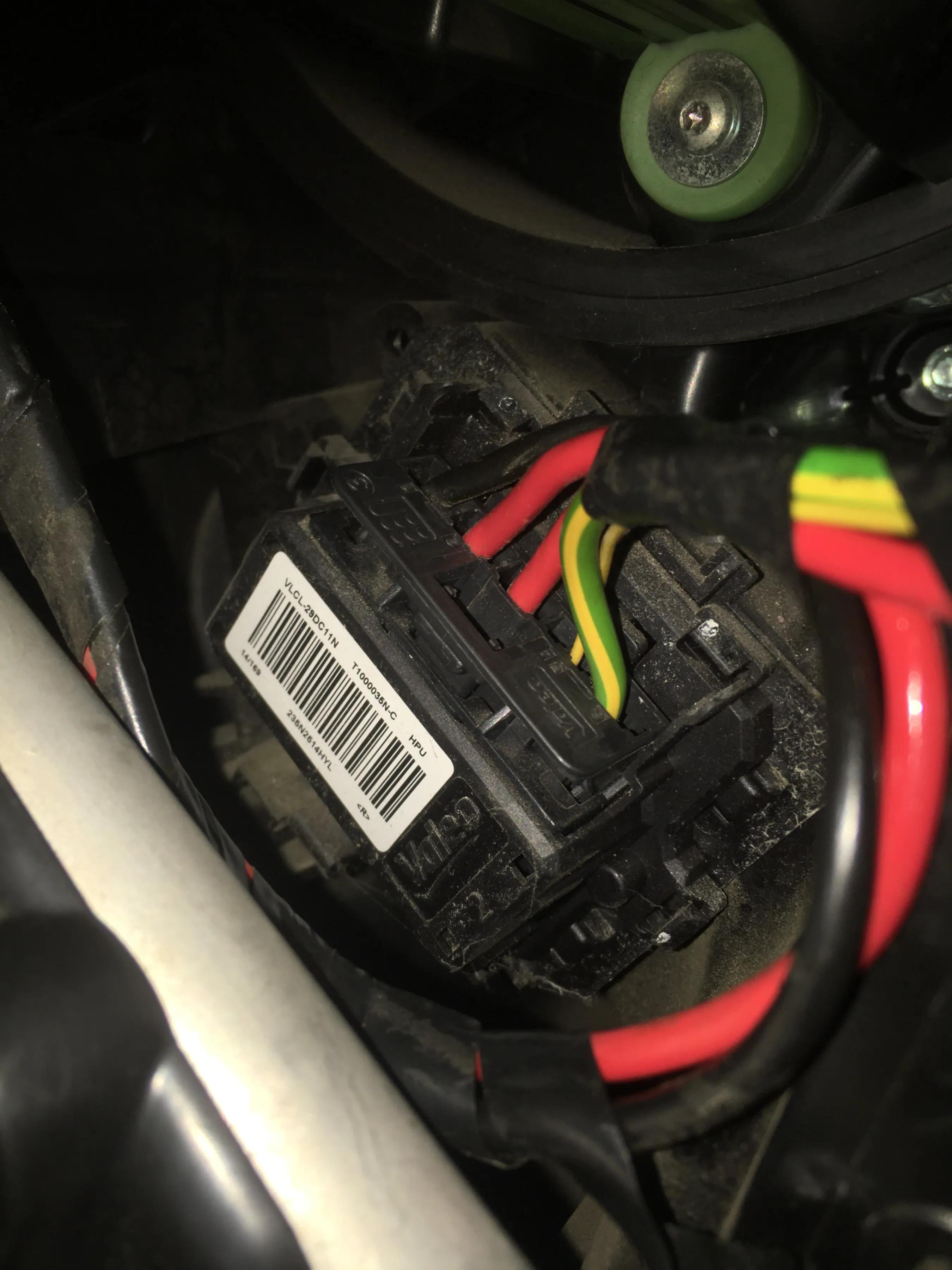 2013年标致408空调泵不工作,标致408鼓风机转但不出风