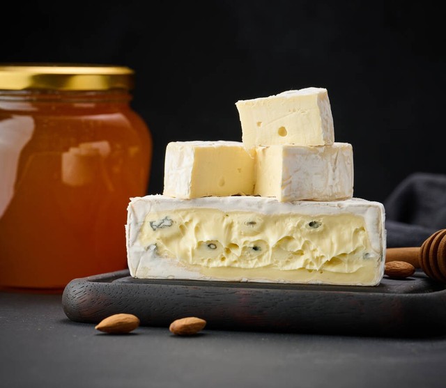 为啥有人觉得蓝纹奶酪好吃,蓝纹奶酪那么难吃为啥还存在