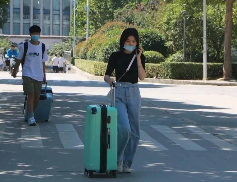 大一新生没有学生证怎么购票,大一新生没学生证怎么买高铁票