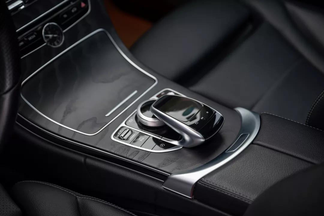 奔驰c200瓦罐6万公里二手价格,奔驰瓦罐c200