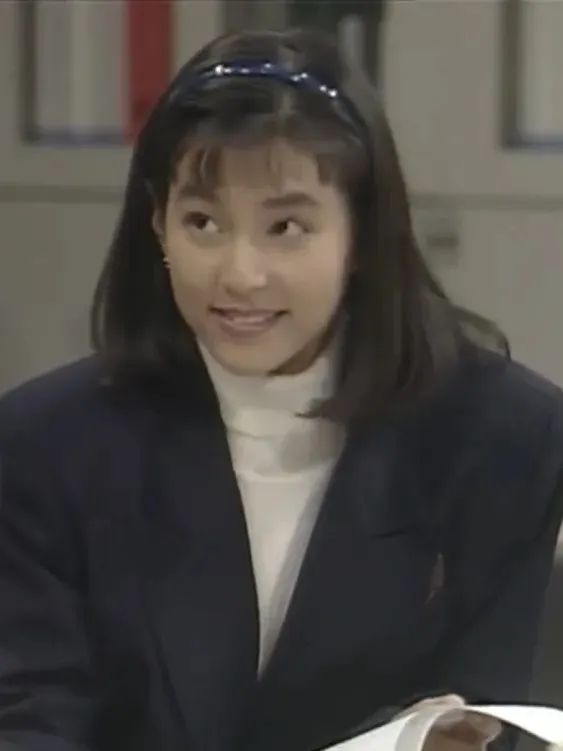 东京爱情故事赤名莉香穿搭,东京爱情故事里的赤名莉香