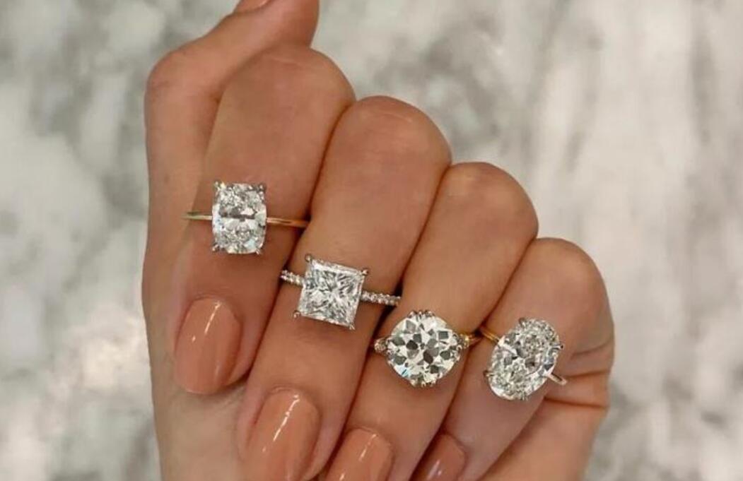 男生戒指左右手的戴法和意义,女右手戒指的戴法和意义