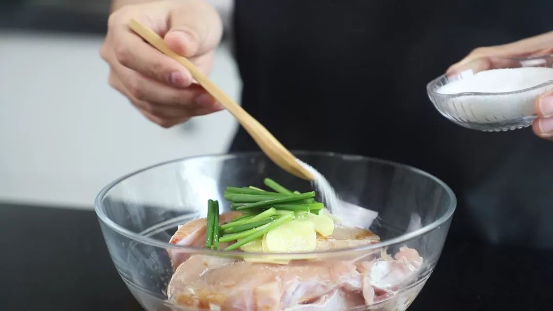 草鱼焖鱼家常做法,酥焖草鱼怎么做好吃