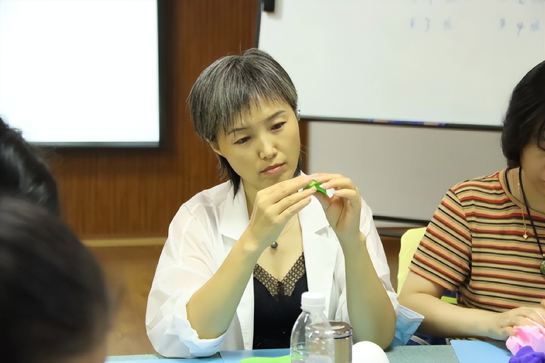 创伤聚焦，重启停止了的过程——李明聚焦取向心理疗法二阶落幕