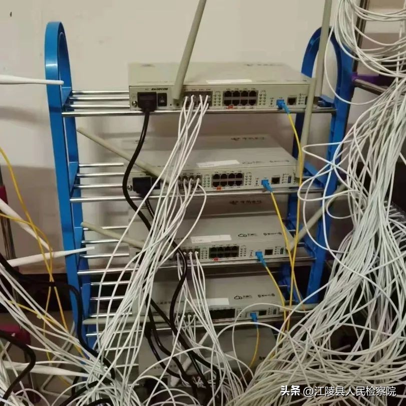 江陵一出租房内安装168部固定电话，致36人被骗600多万！