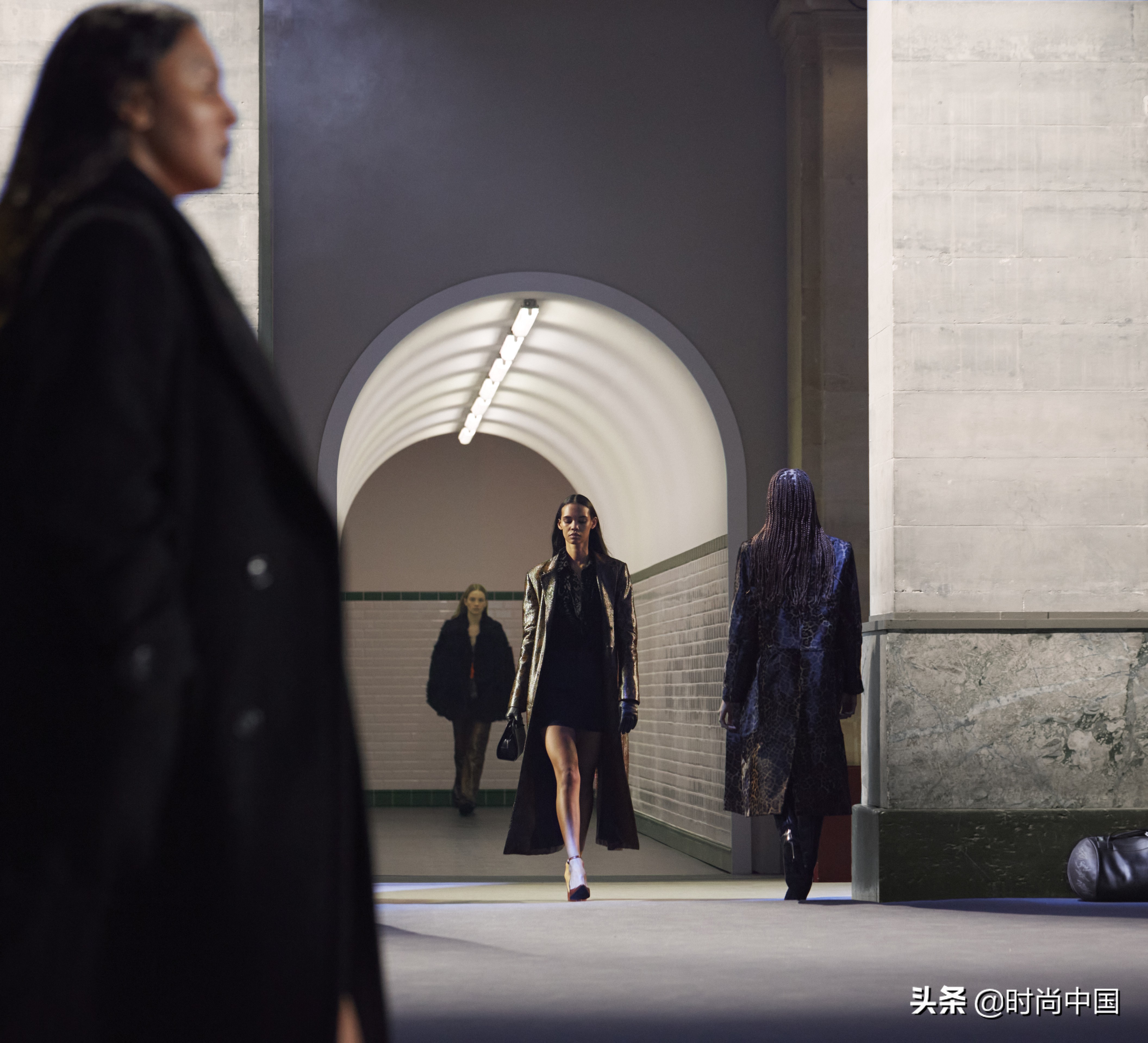 时尚秀场|巴黎地铁万花筒——AMI2022年秋冬时装秀
