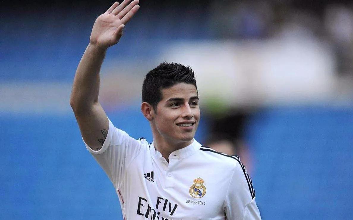 2014年巴西青年踢出第一个球,世界杯巴西9号凌空射门