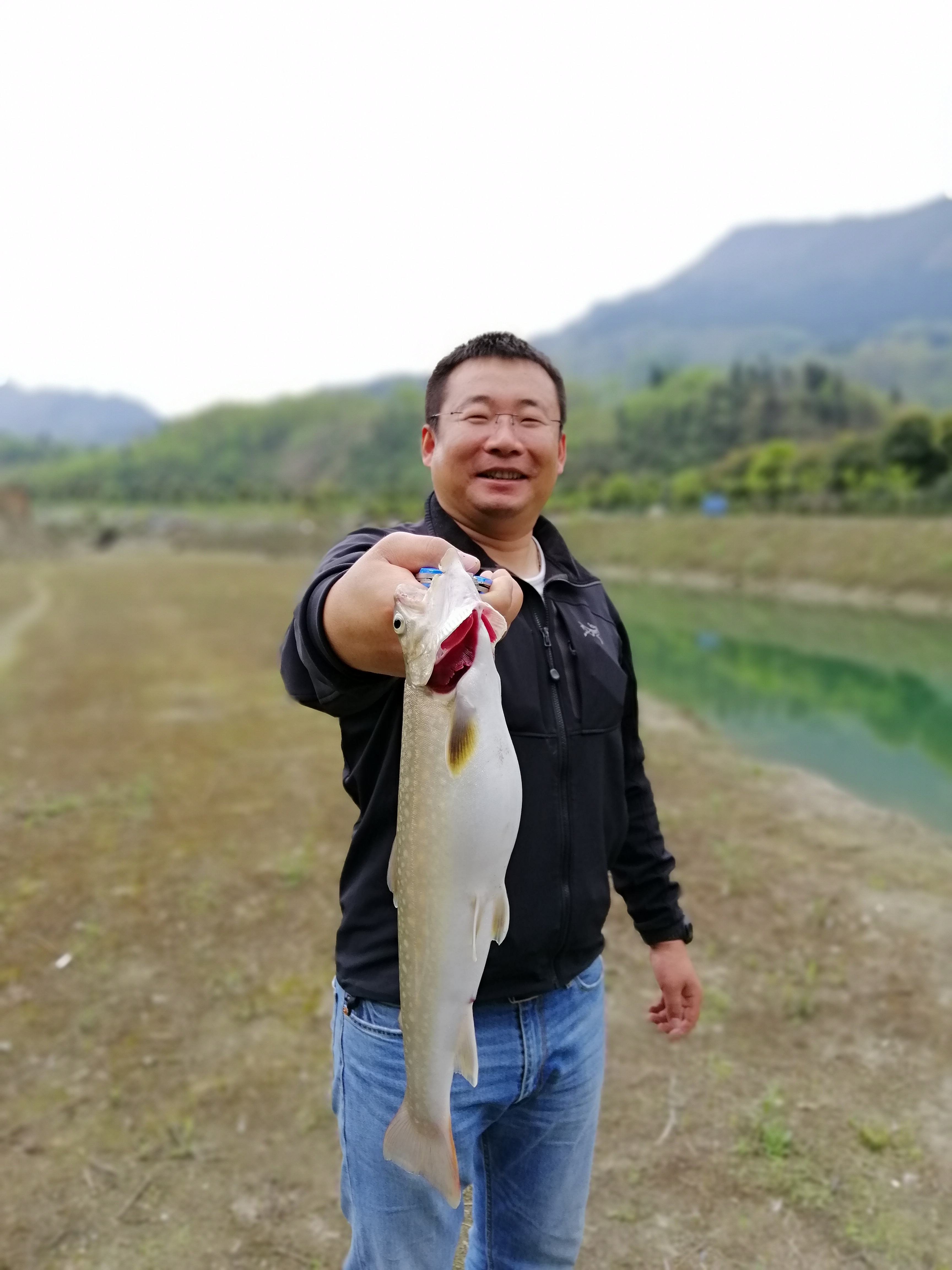 “种草”《大河恋》,解锁大虹鳟,也寻找着生命的意义