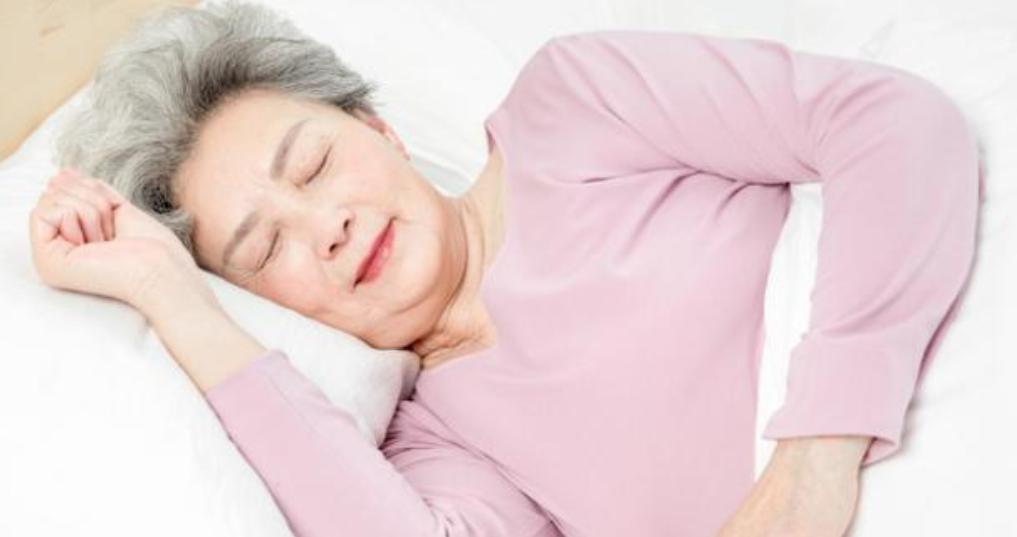 脸上血斑与心梗有关系吗,心梗后脸上出现小红点