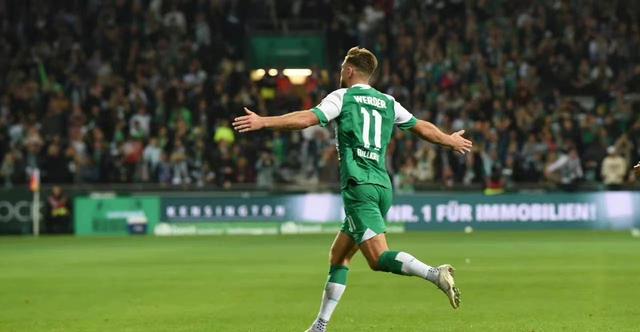 德国世界杯最佳射手克洛泽,2006-2007德甲克洛泽进的惊世一球