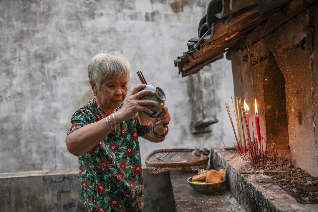 鍘嗗彶涓婇粍閲戠殑鍓嶄笘浠婄敓,榛勯噾姘撮亾鍘嗗彶浜ゆ槗鏁版嵁
