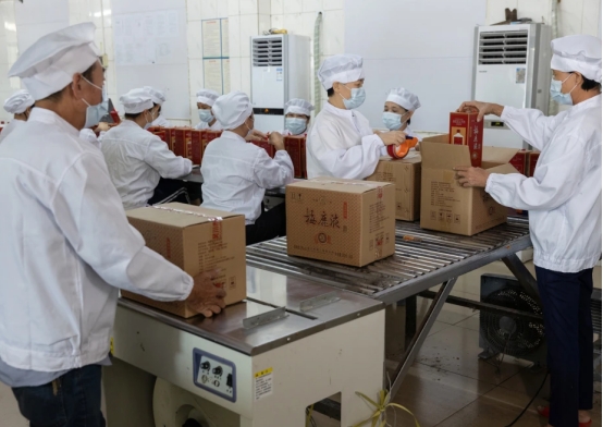 广东一名酒崛起，曾名胜茅台，也曾破产20年，如今破茧归来太传奇