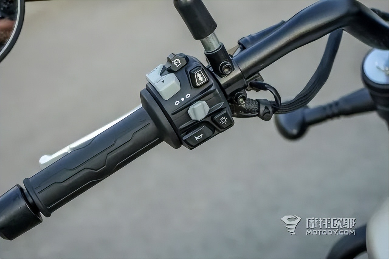 奔达黑旗500适合四十岁男人吗,奔达黑旗500第一批跟第二批的区别