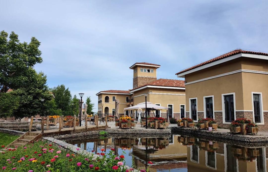 疆内旅游住宿哪里好点呢,新疆旅游酒店怎么选房间