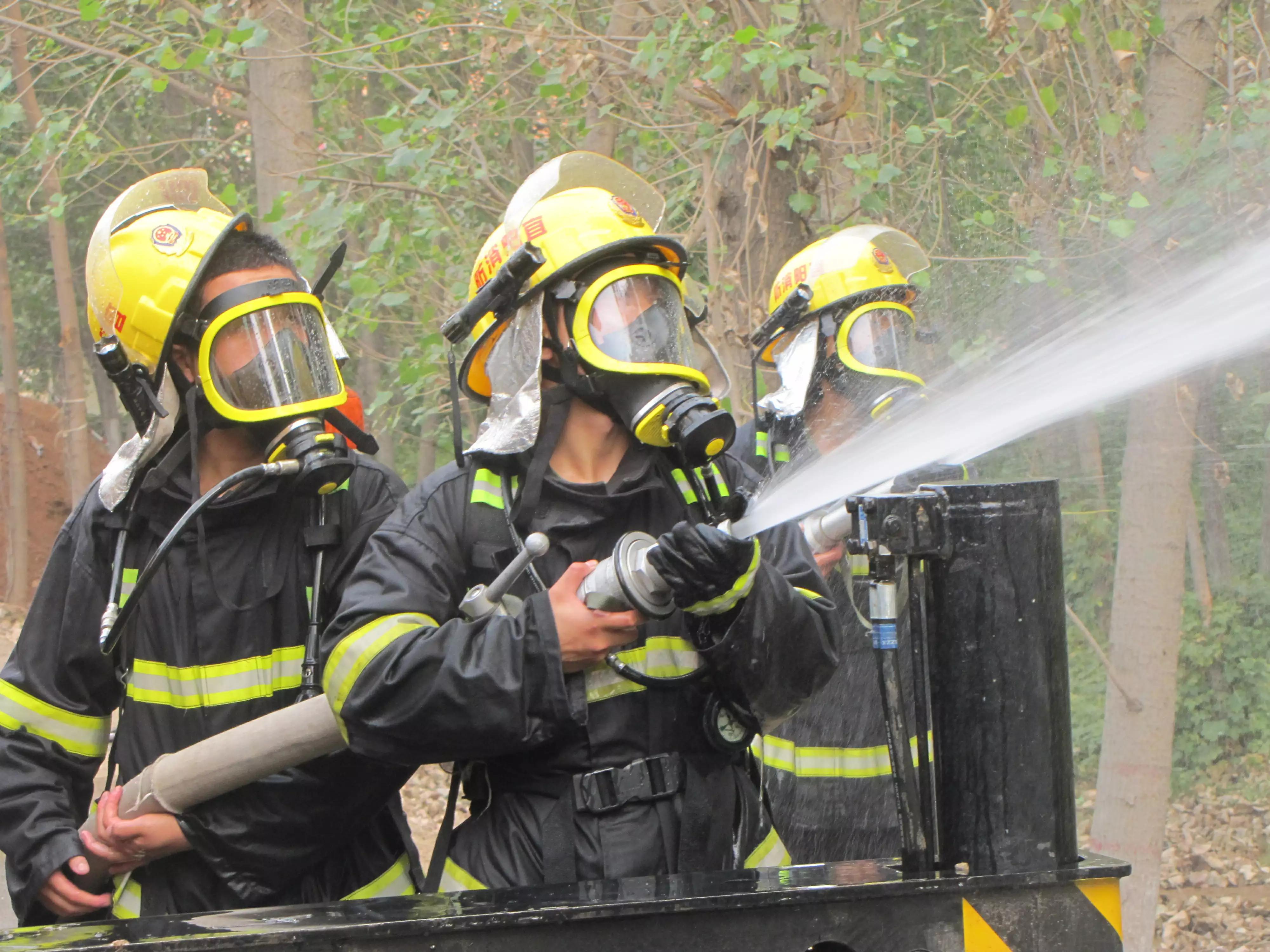 危机发生在省道——《红门记忆》连载之二十四