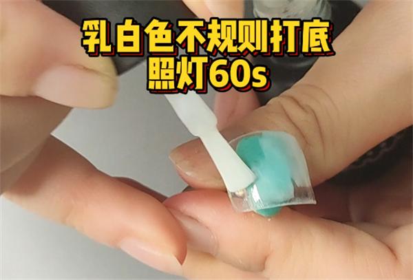 美甲教程素雅经典色系日常美甲,美甲最基础的法式美甲教程