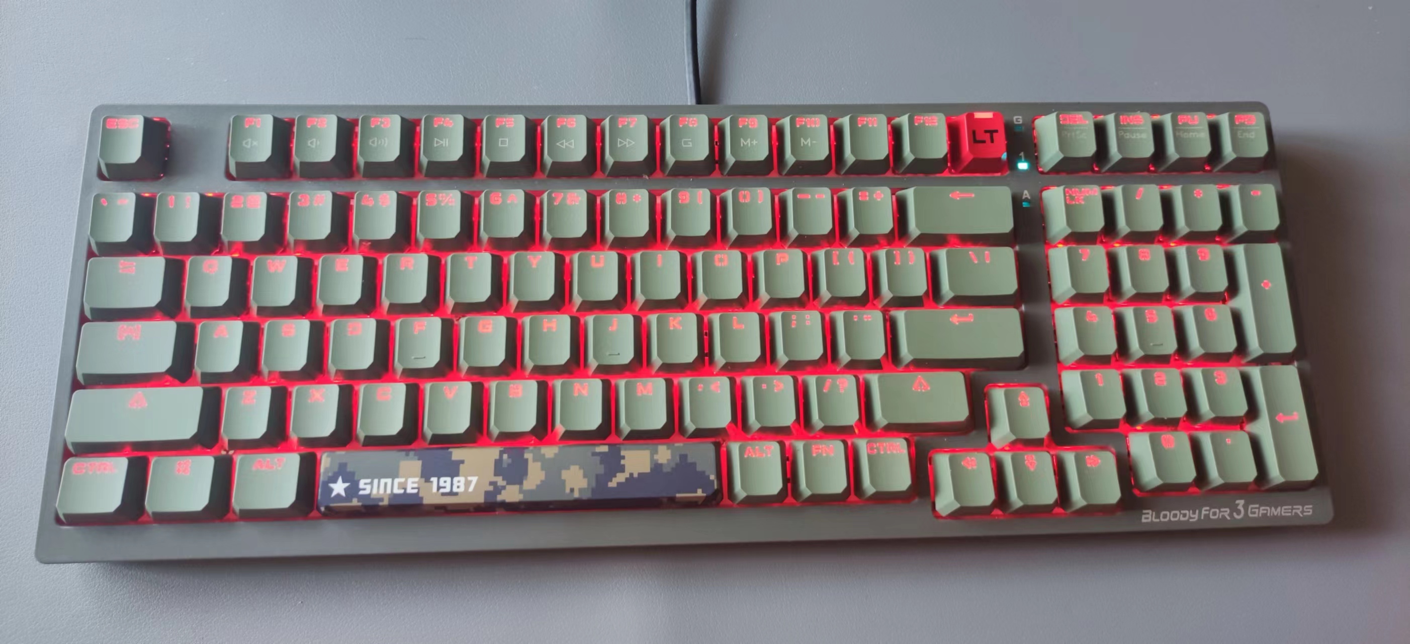 血手幽灵t98键盘要不要下载驱动,血手幽灵t98飞行员好用吗