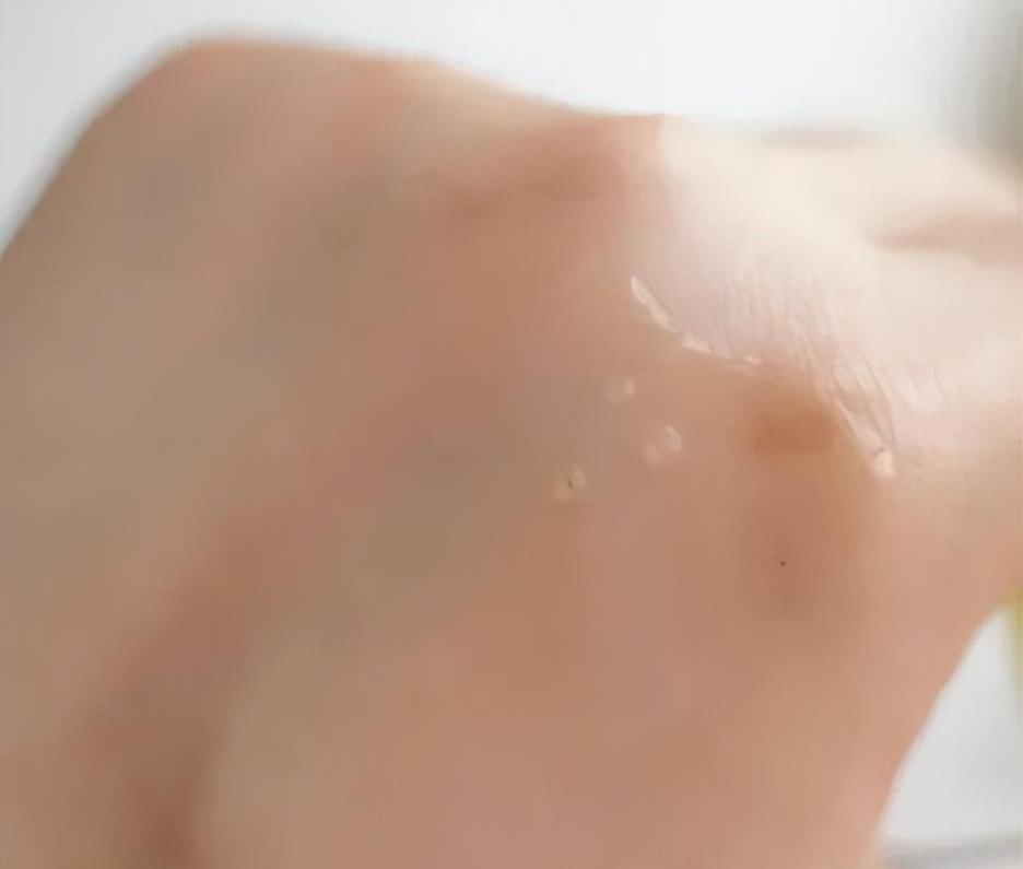 赫莲娜黑绷带15ml真假鉴别,赫莲娜黑绷带含有多少玻色因