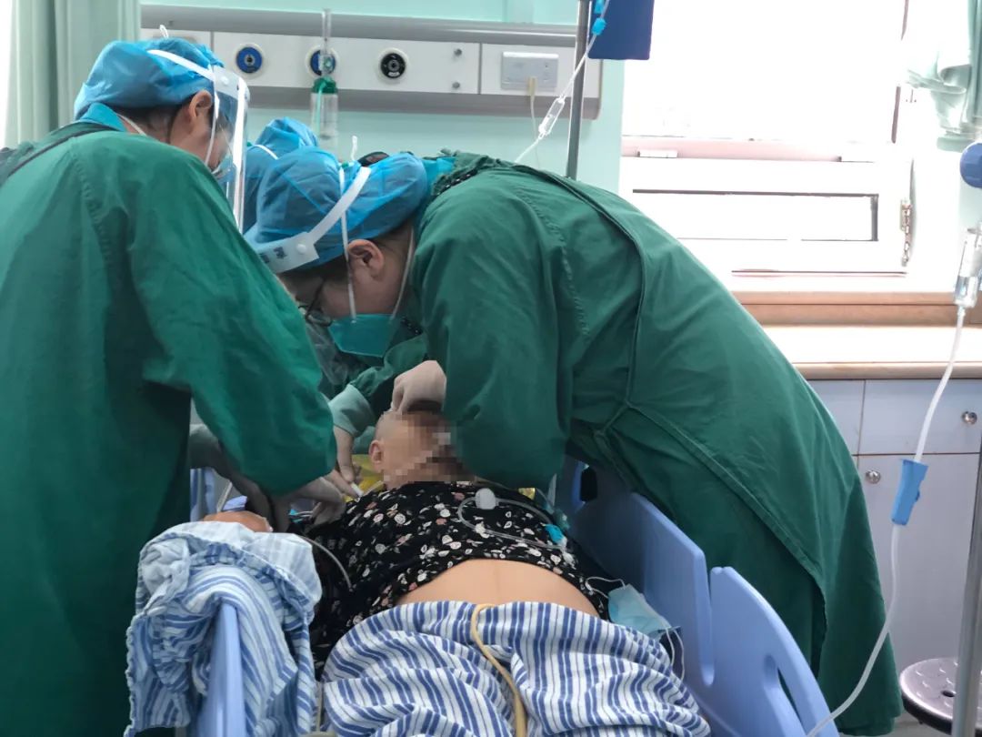 守护人民健康就是我们的责任,肩负重任做栋梁歌曲