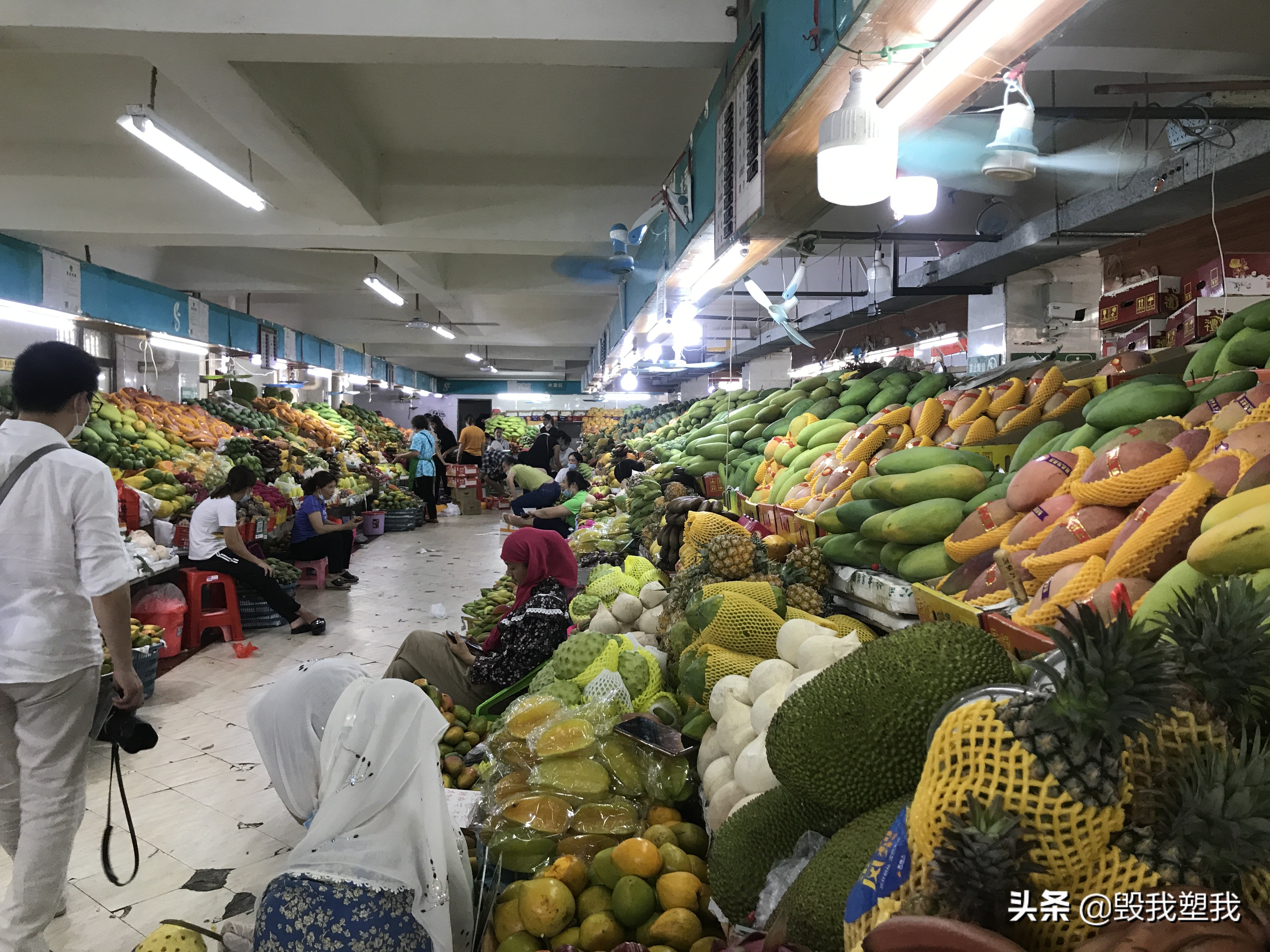 海南三亚街头真实视频,三亚街边小视频