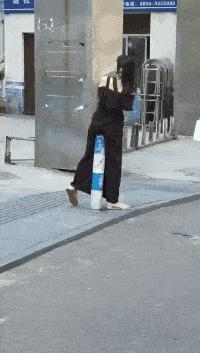 论一个人情商,论一个人能有多悲伤