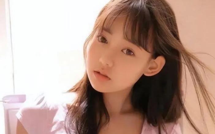 女孩最早几岁来例假,女孩初来例假最佳年龄