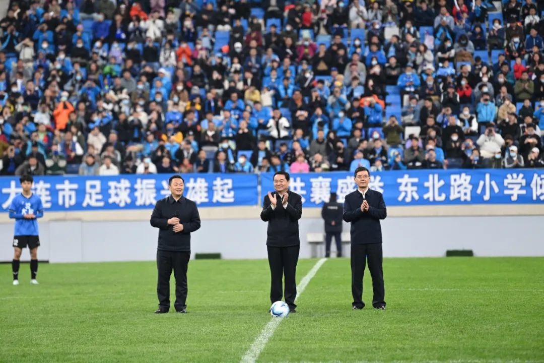 郝鹏在大连调研时强调挑大梁担重任当好全面振兴新突破“跳高队”