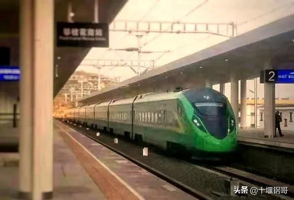 k818次到达米易东站,攀枝花南到北京西停哪些站